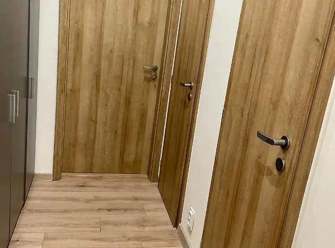 Ela Center Apartment *